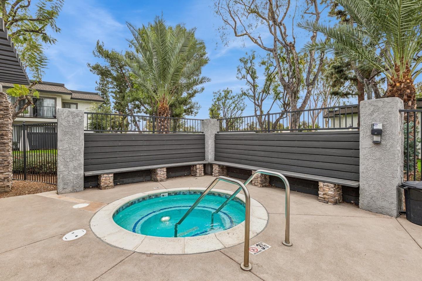Monte Vista Apartment Homes Image 9