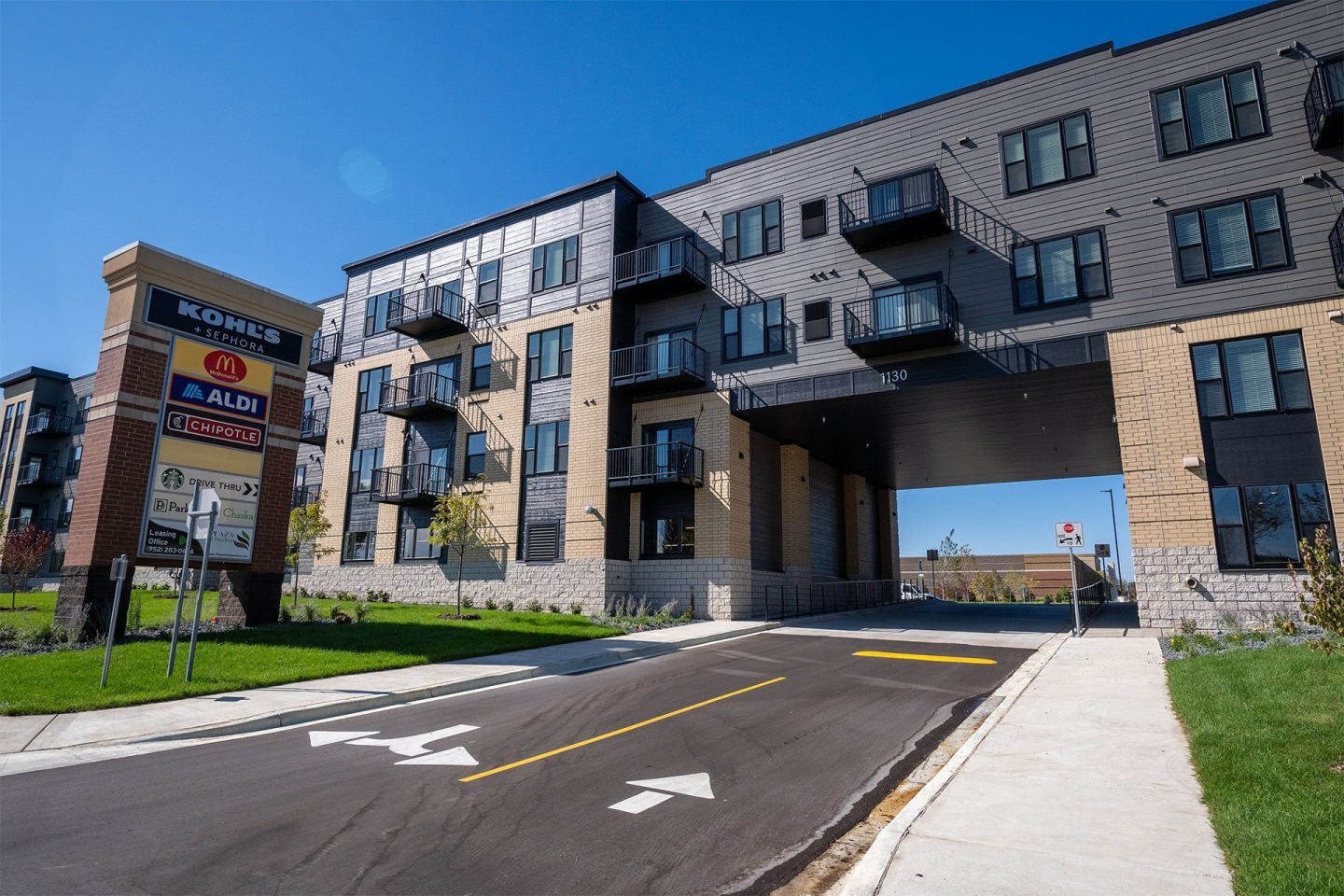 The Plaza at Hazeltine Apartments Image 31