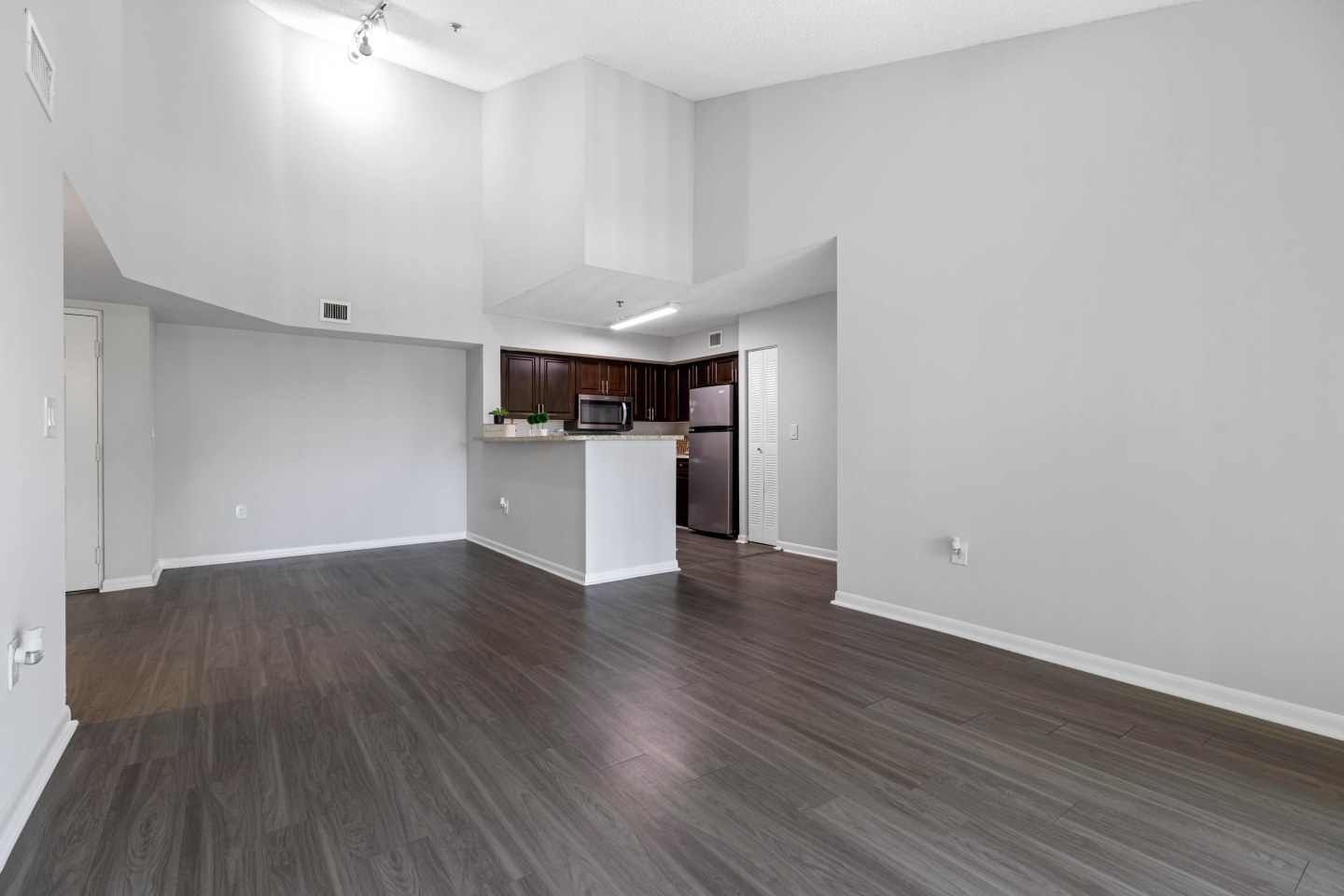 Sunset Gardens Apartments Image 57
