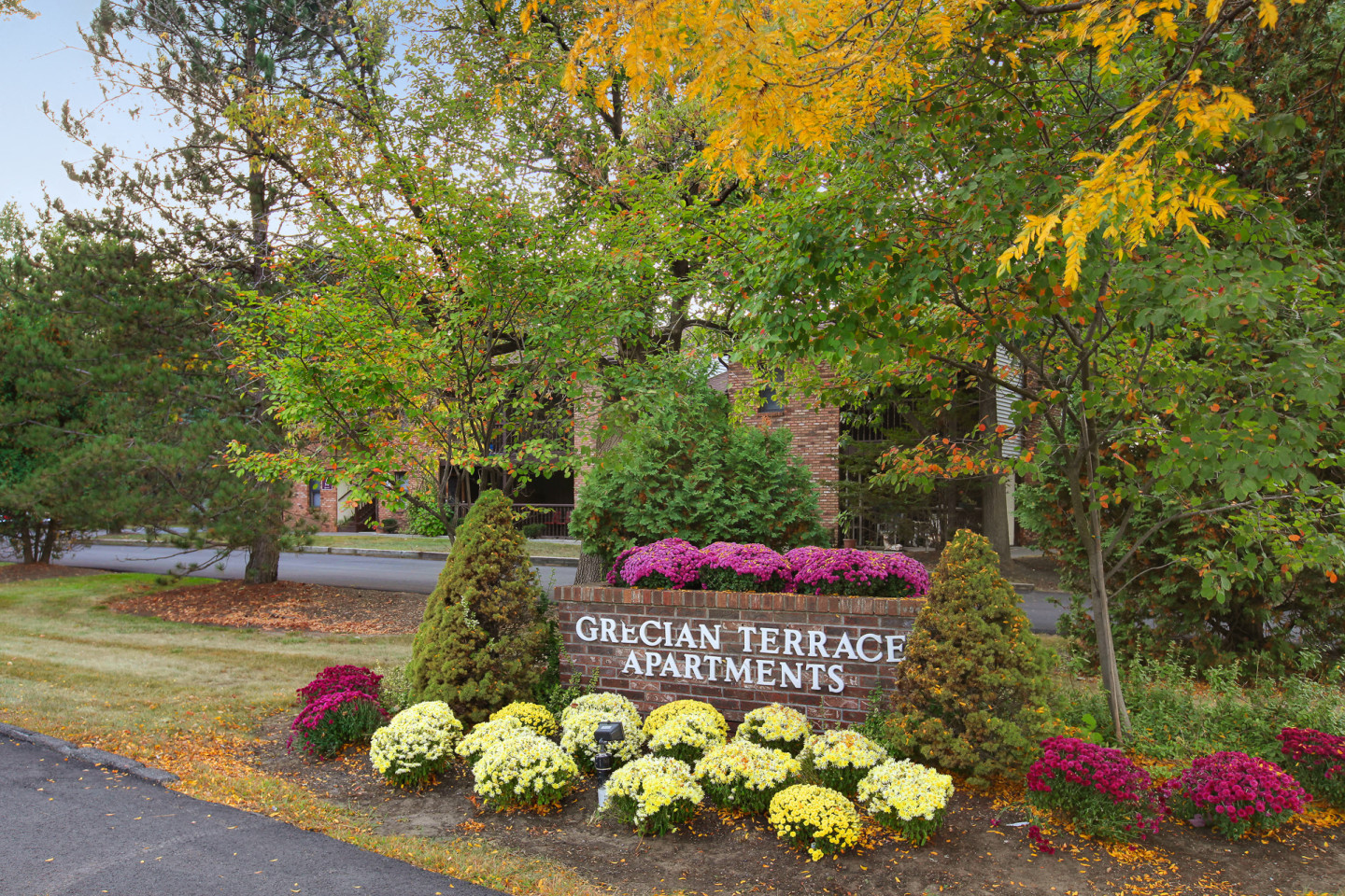 Grecian Terrace Apartments Image 8