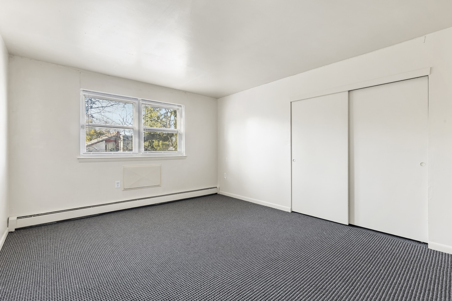 Spencer Place Apartments Image 10