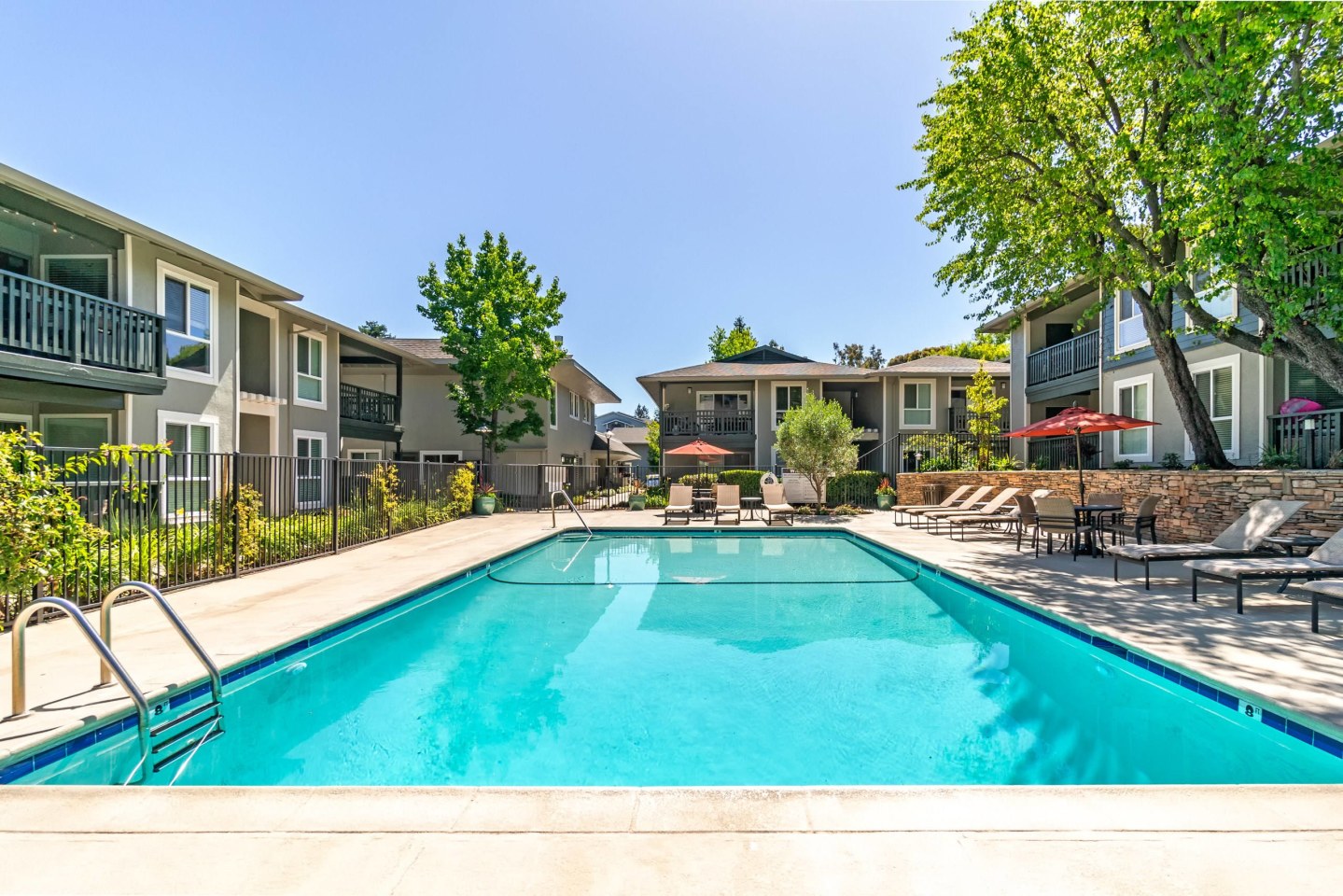 Pleasanton Glen Image 11
