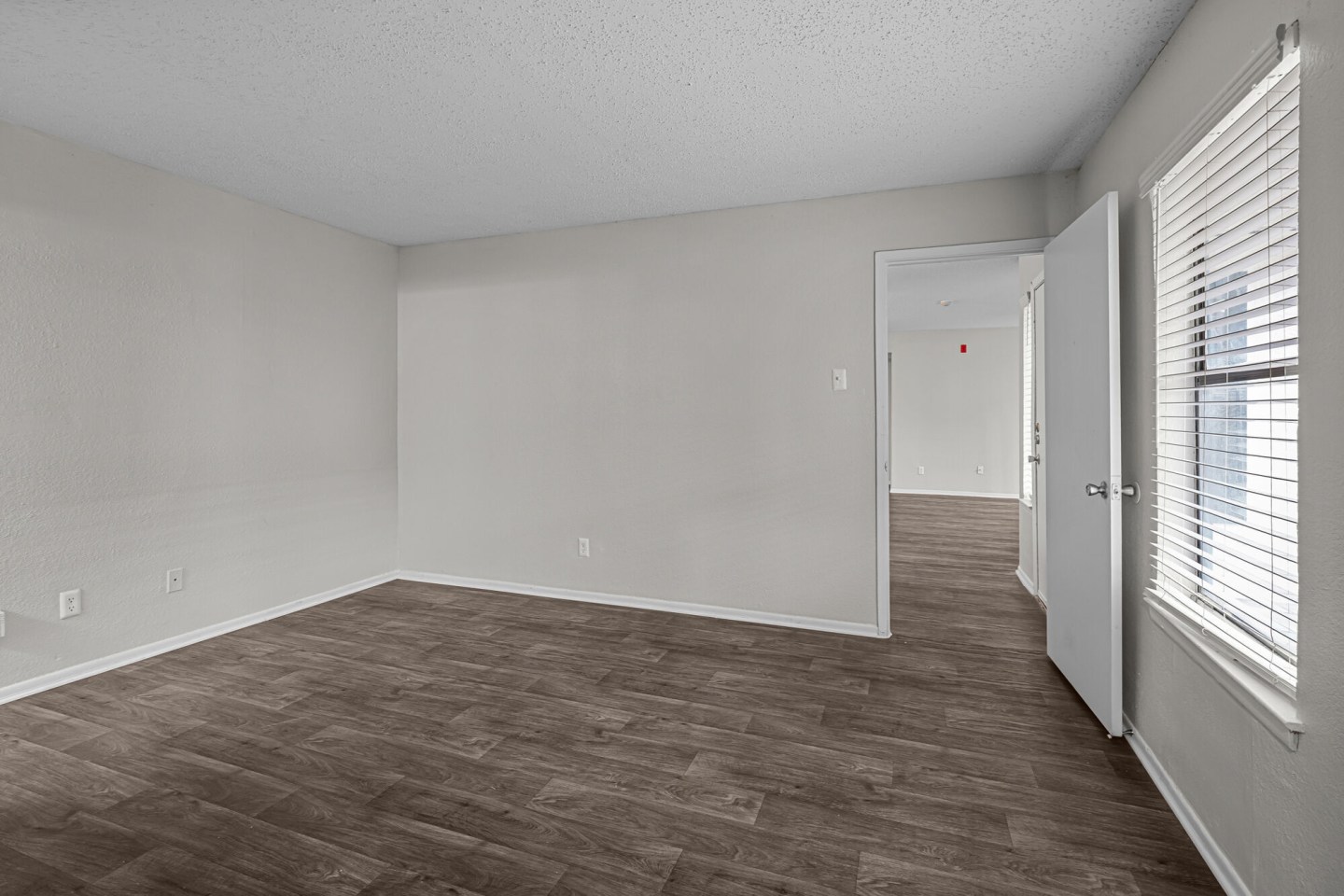 Pine Oaks Image 13