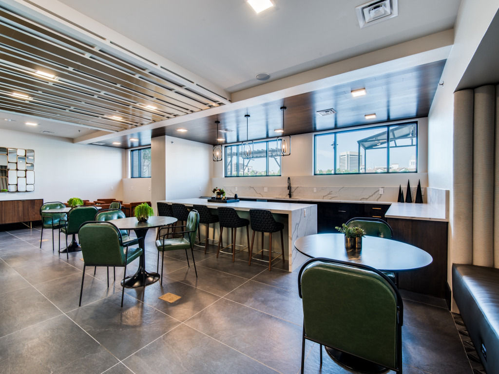 880 Lyn Image 21