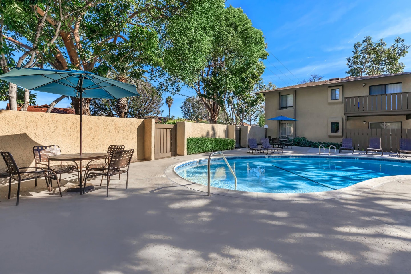 Barcelona, Palm Lane & Seville Apartment Homes Image 3