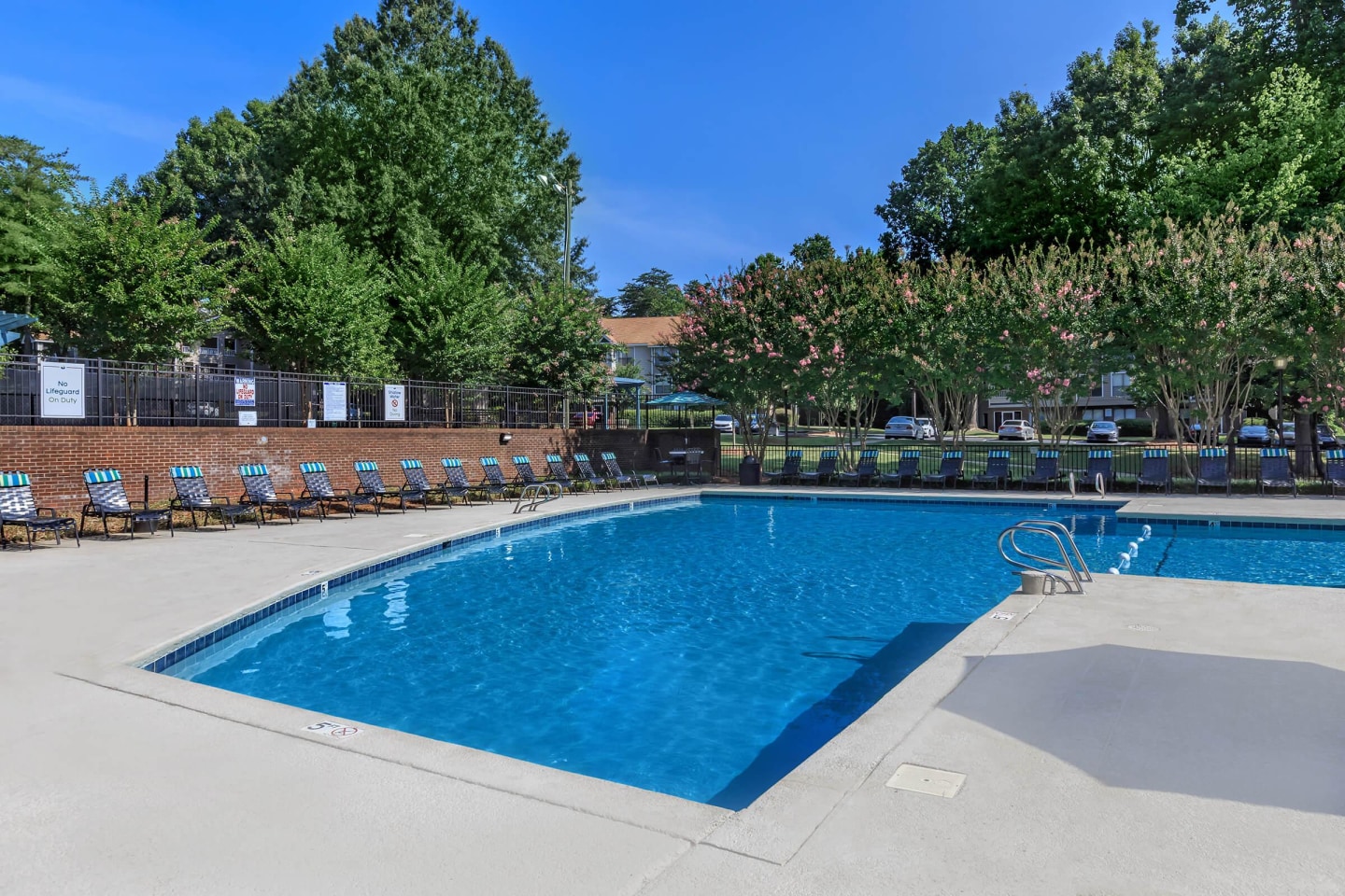 Huntsview Apartments Image 29