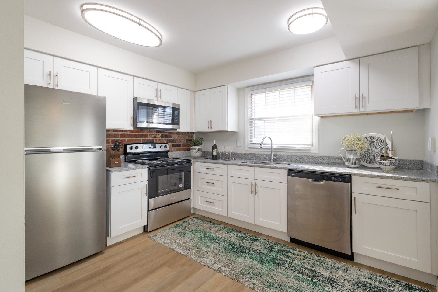 Monon Living Image 18