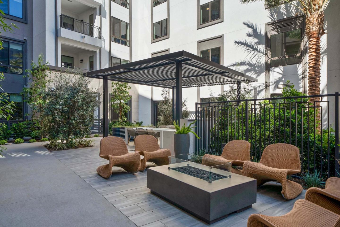 Link OC Apartments Image 35