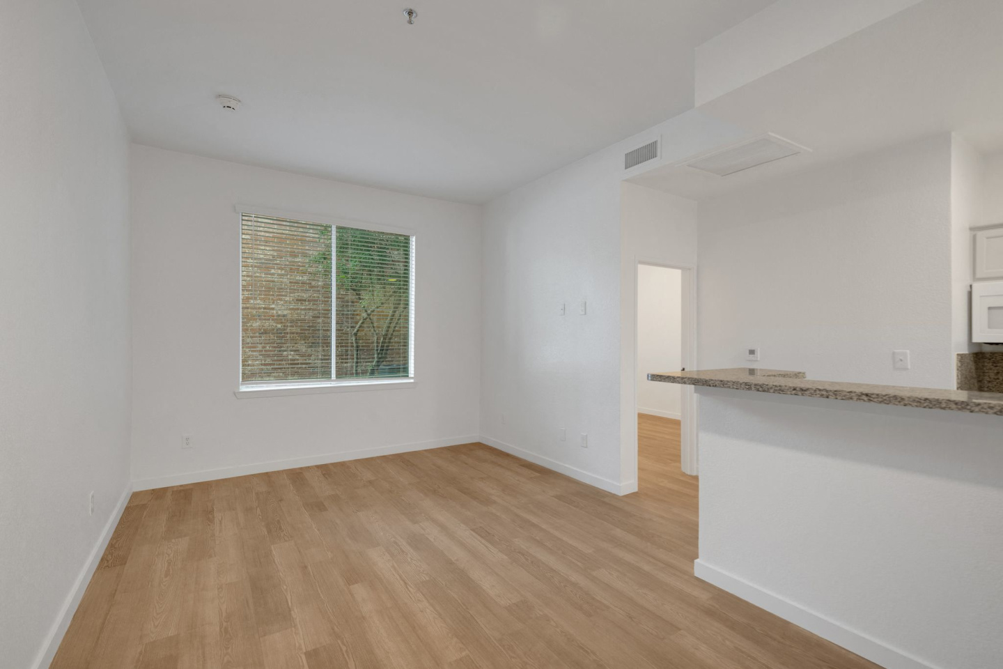 AVIA Apartments on Alpha Image 16