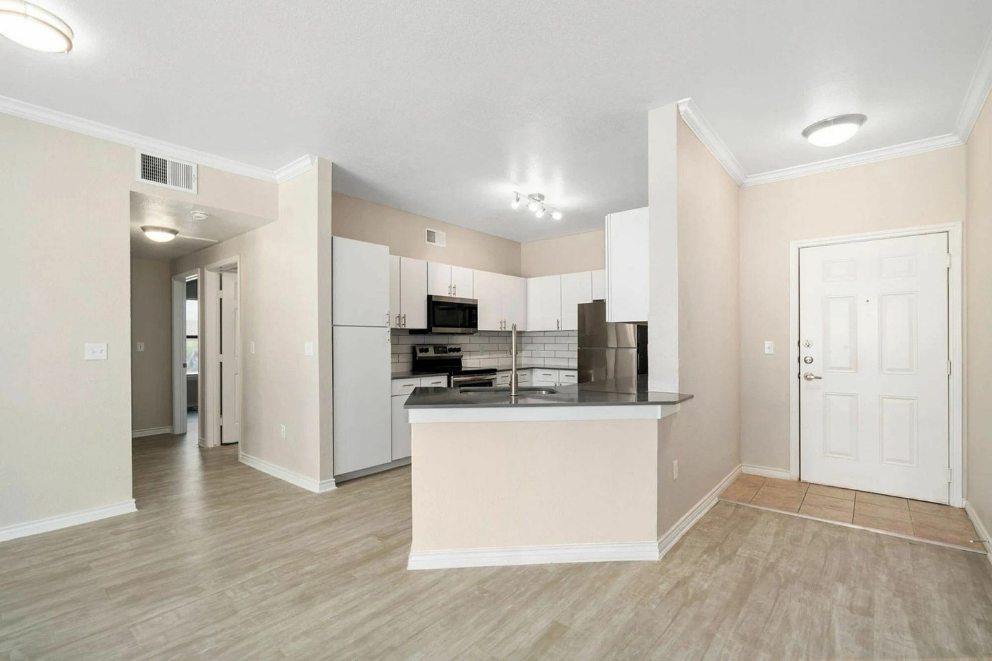 Chadwick Apartments Image 2