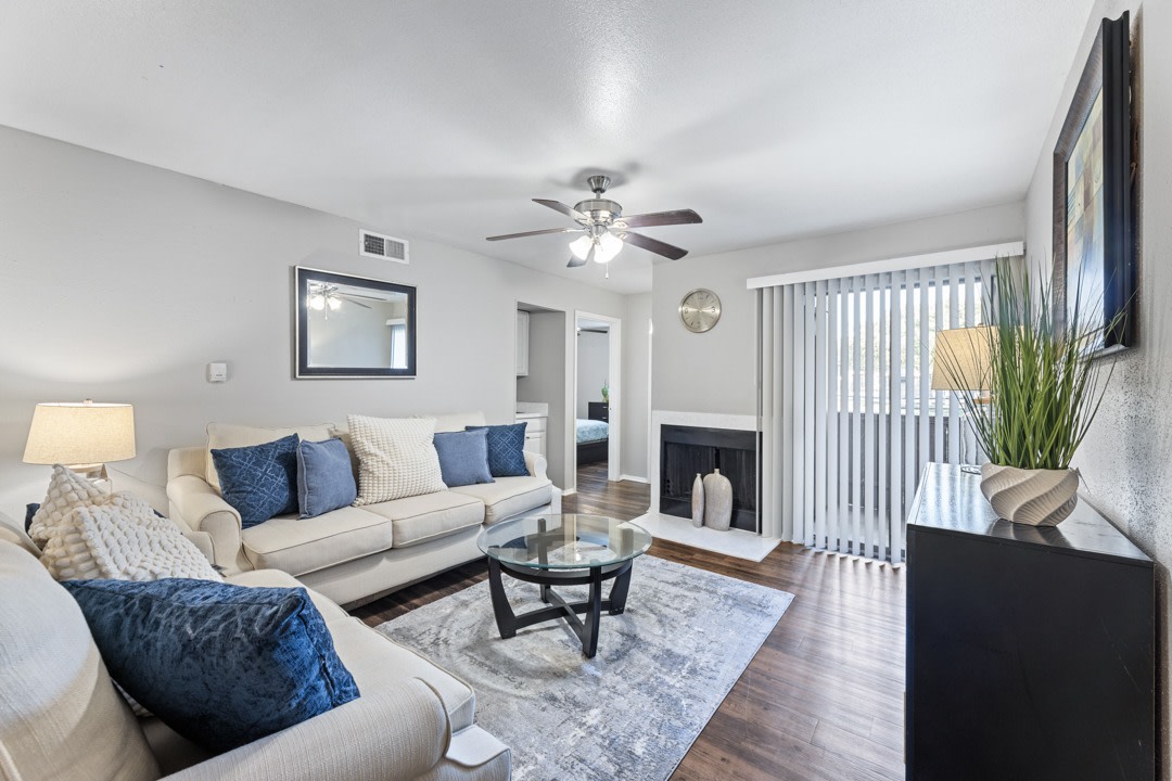 Regal Crossing Apartments Image 17