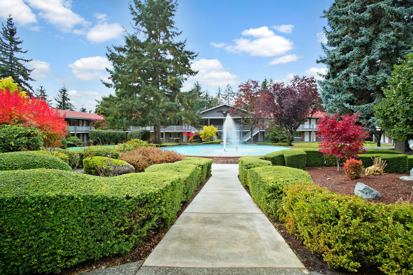 Colonial Square Image 1