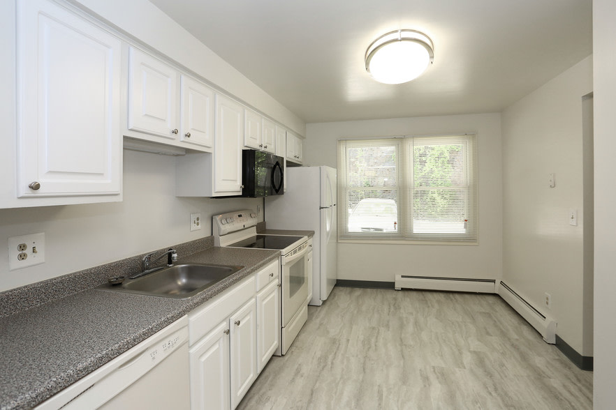 Summitwood Village Image 11