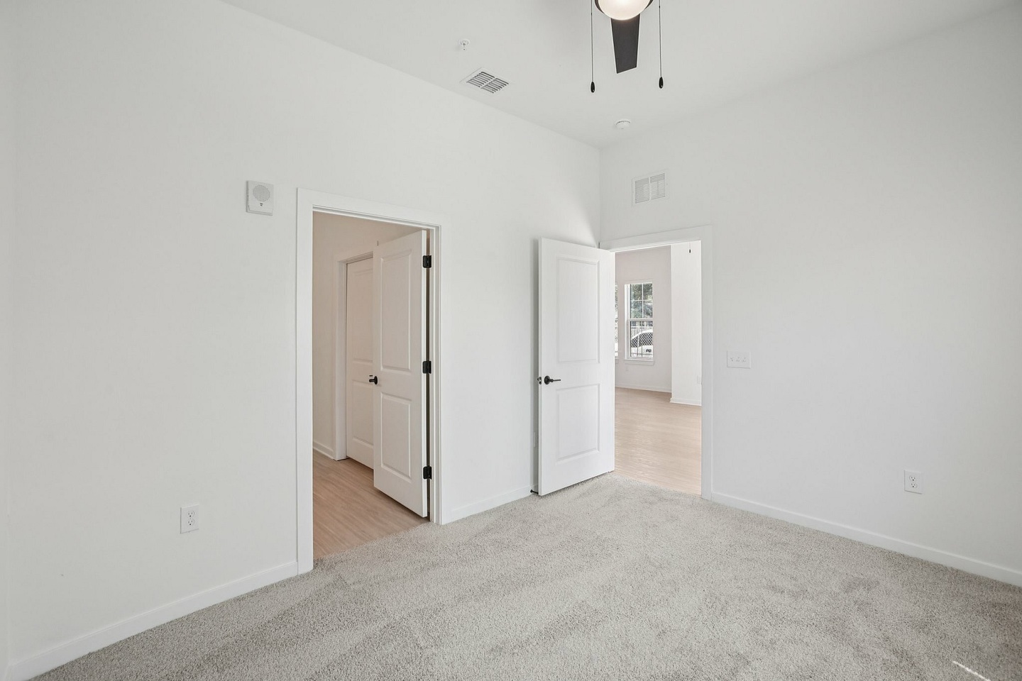 Evelyn City Lofts Image 9
