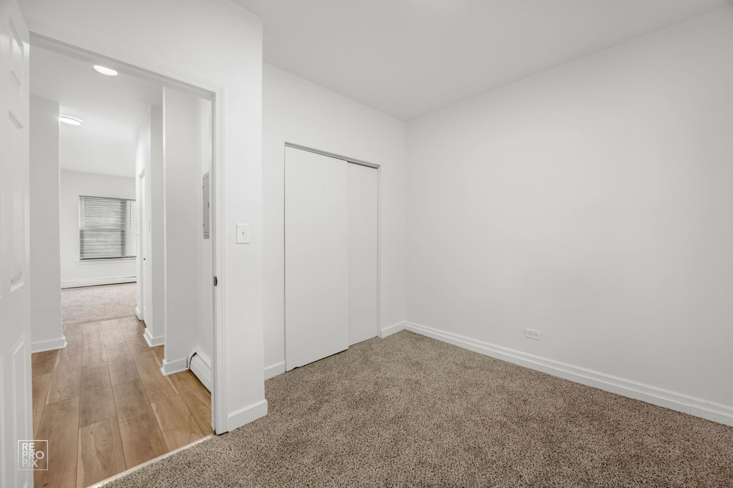 543 W 74th St Image 12