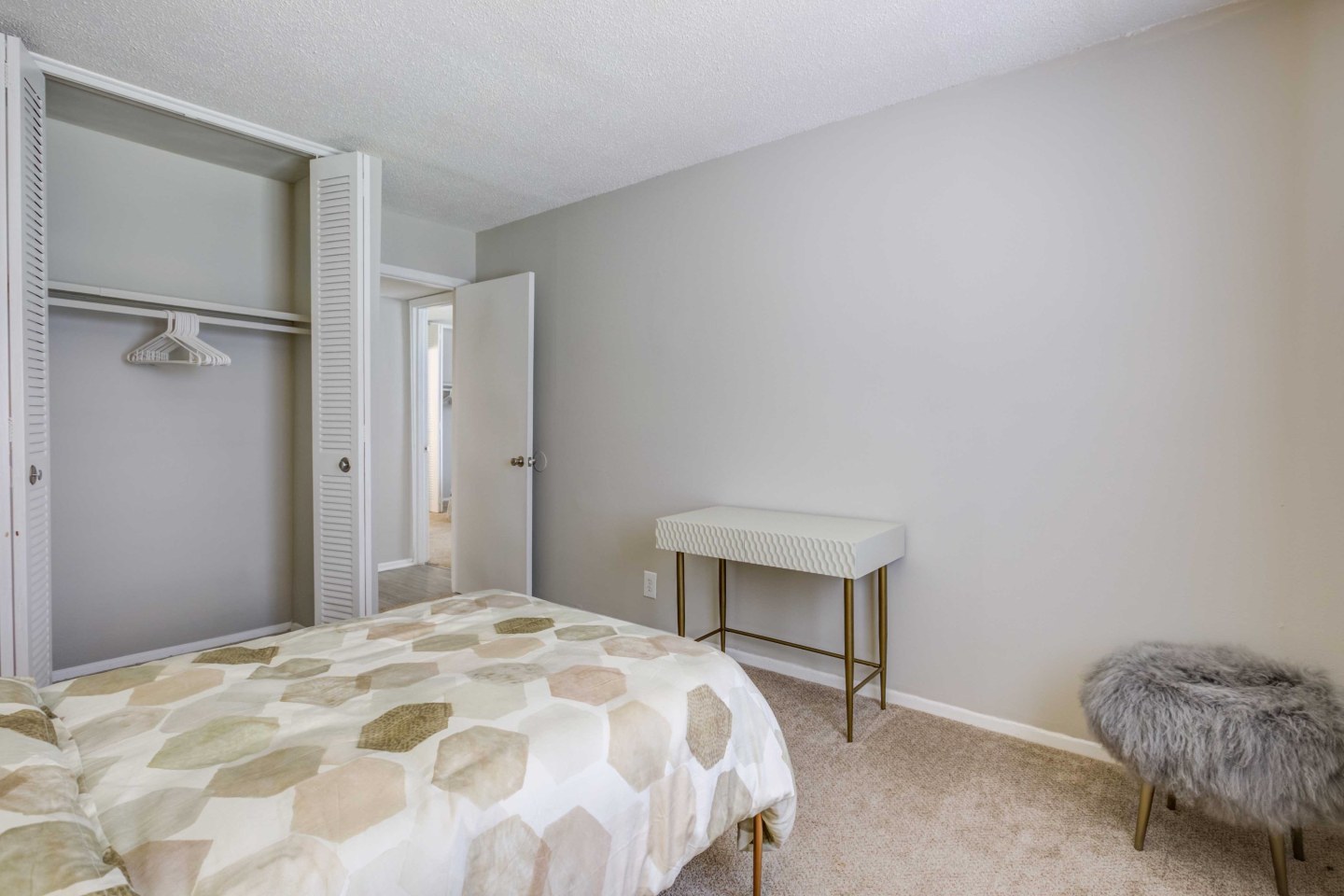 Somerset Apartments Image 8