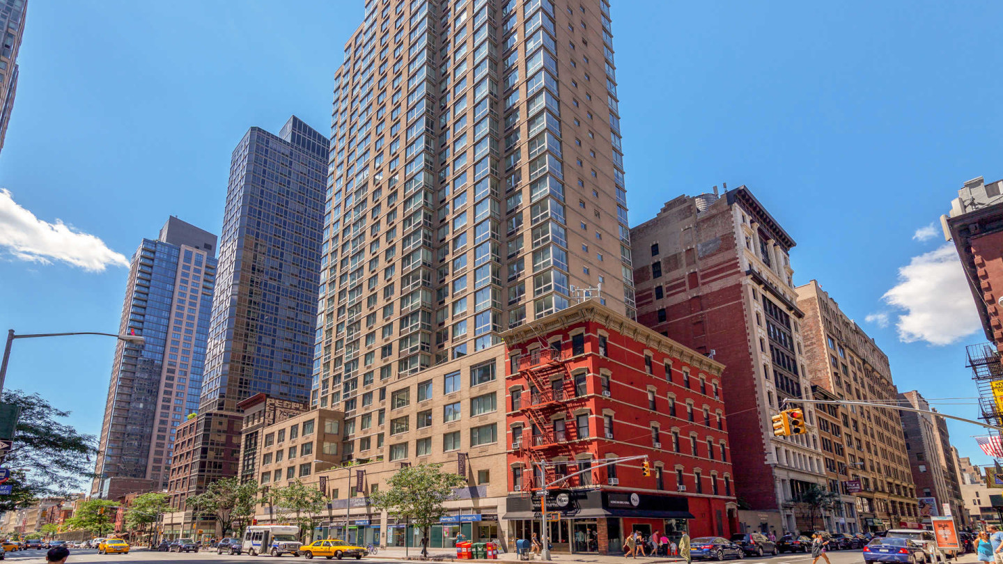 777 6th Avenue Image 25