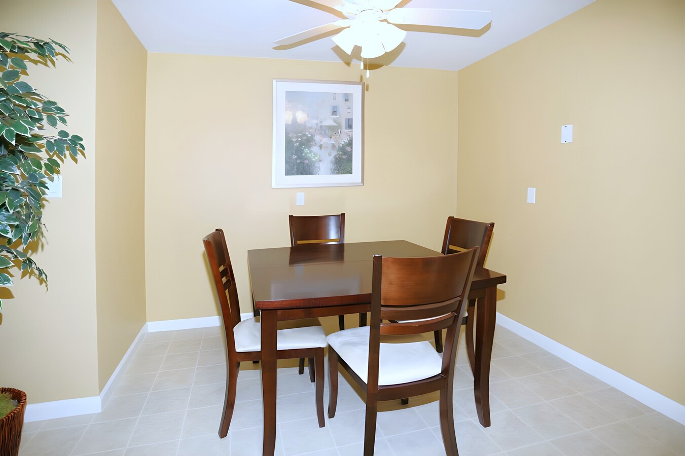 Hallmark Village Apartments Image 6