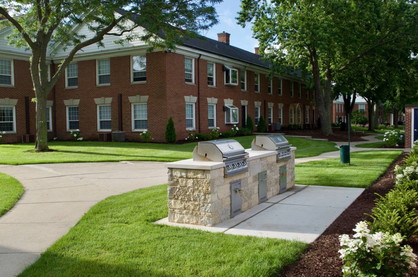 Colonial Court Apartments Image 19