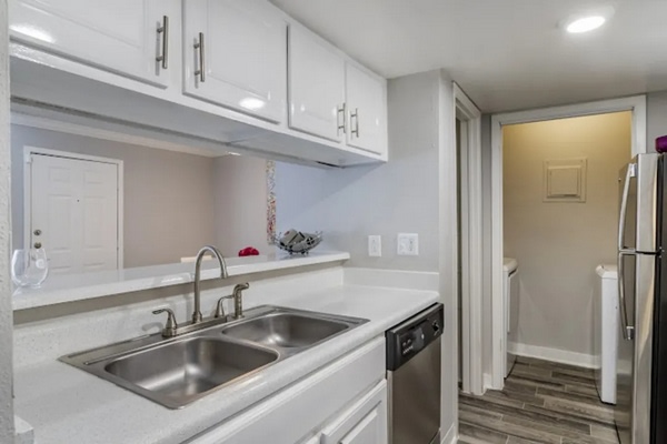 Armand Place Image 17