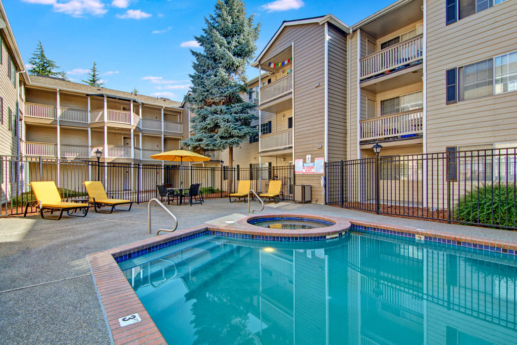 Bayview Apartments Image 1