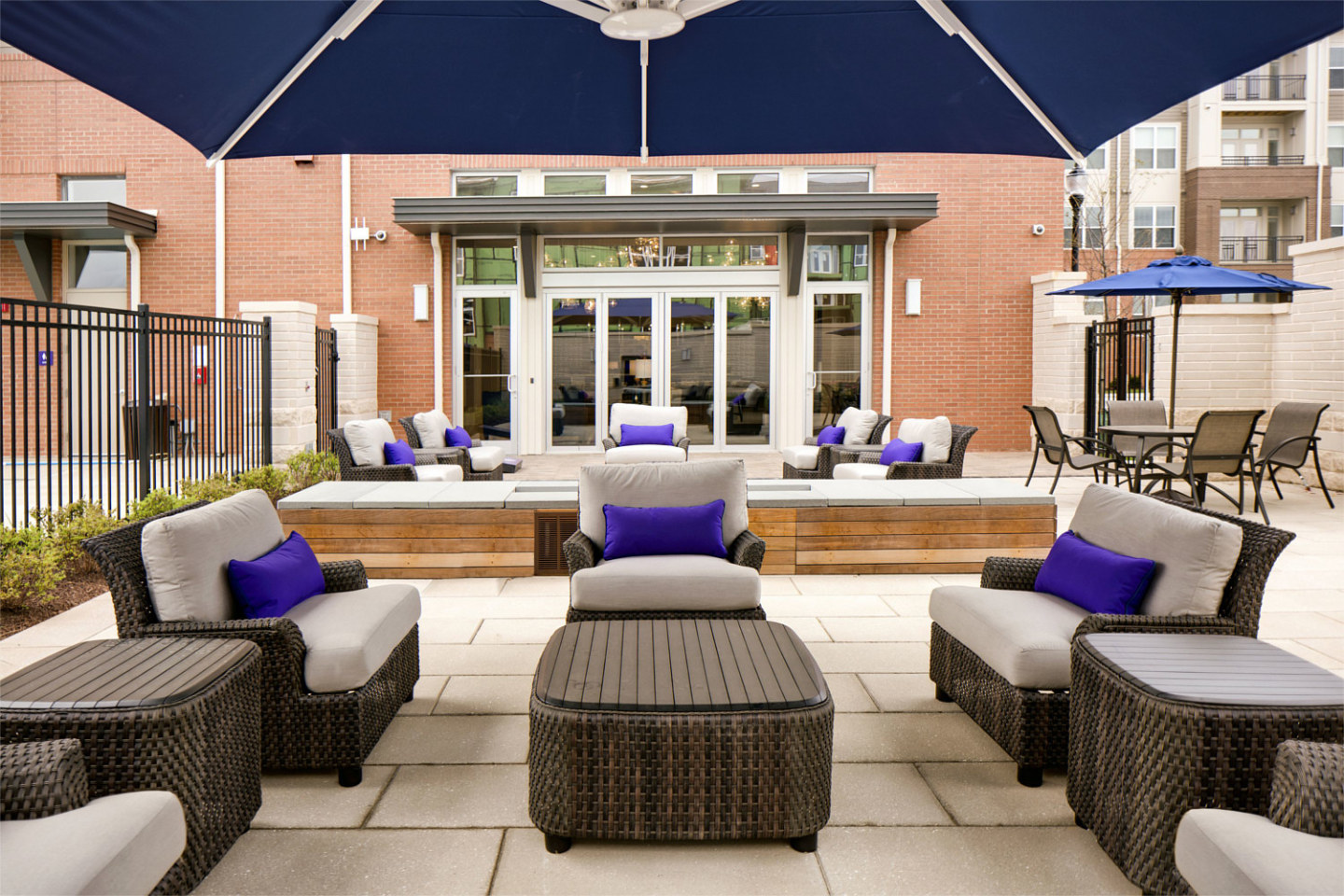 Azure Oxford Square Image 10