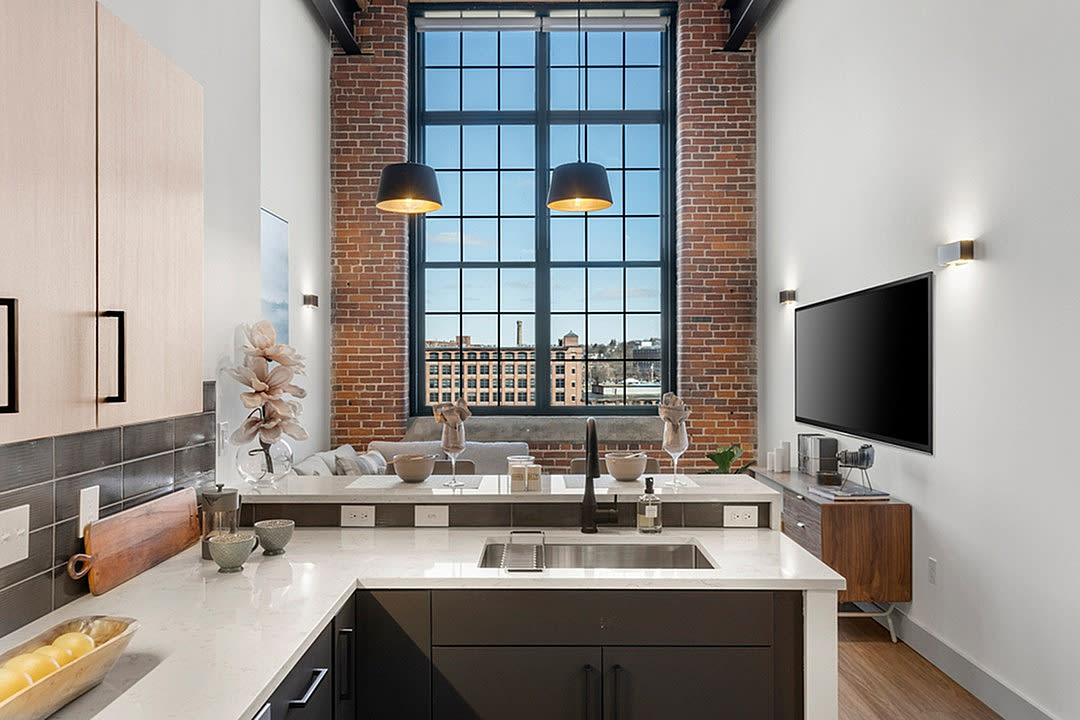 Riverwalk Lofts Image 19