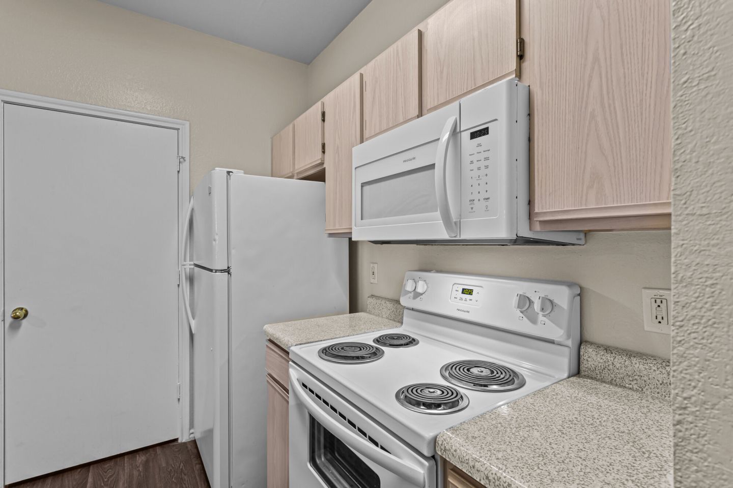 Fountains of Burleson Apartments Image 4