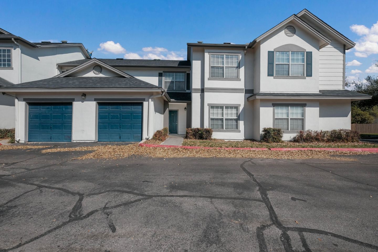Castle Hills Townhomes Image 13