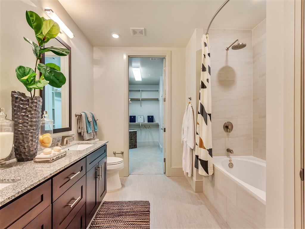 Preston Hollow Village Image 31