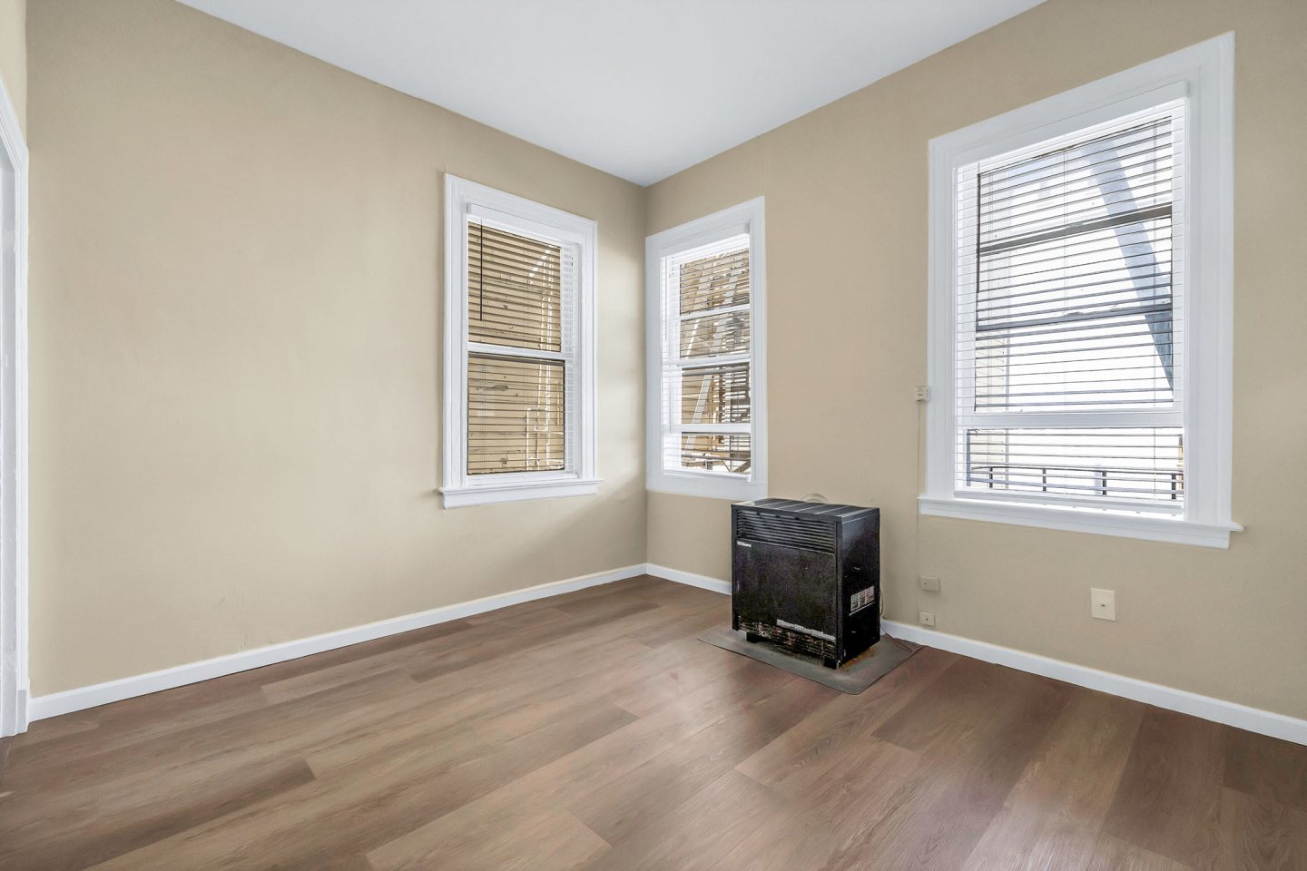 2023 FOLSOM Street Image 19