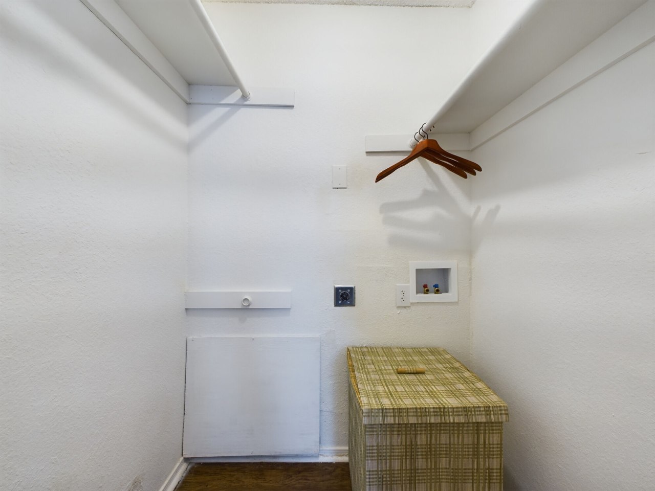 Raintree Apartments Image 25