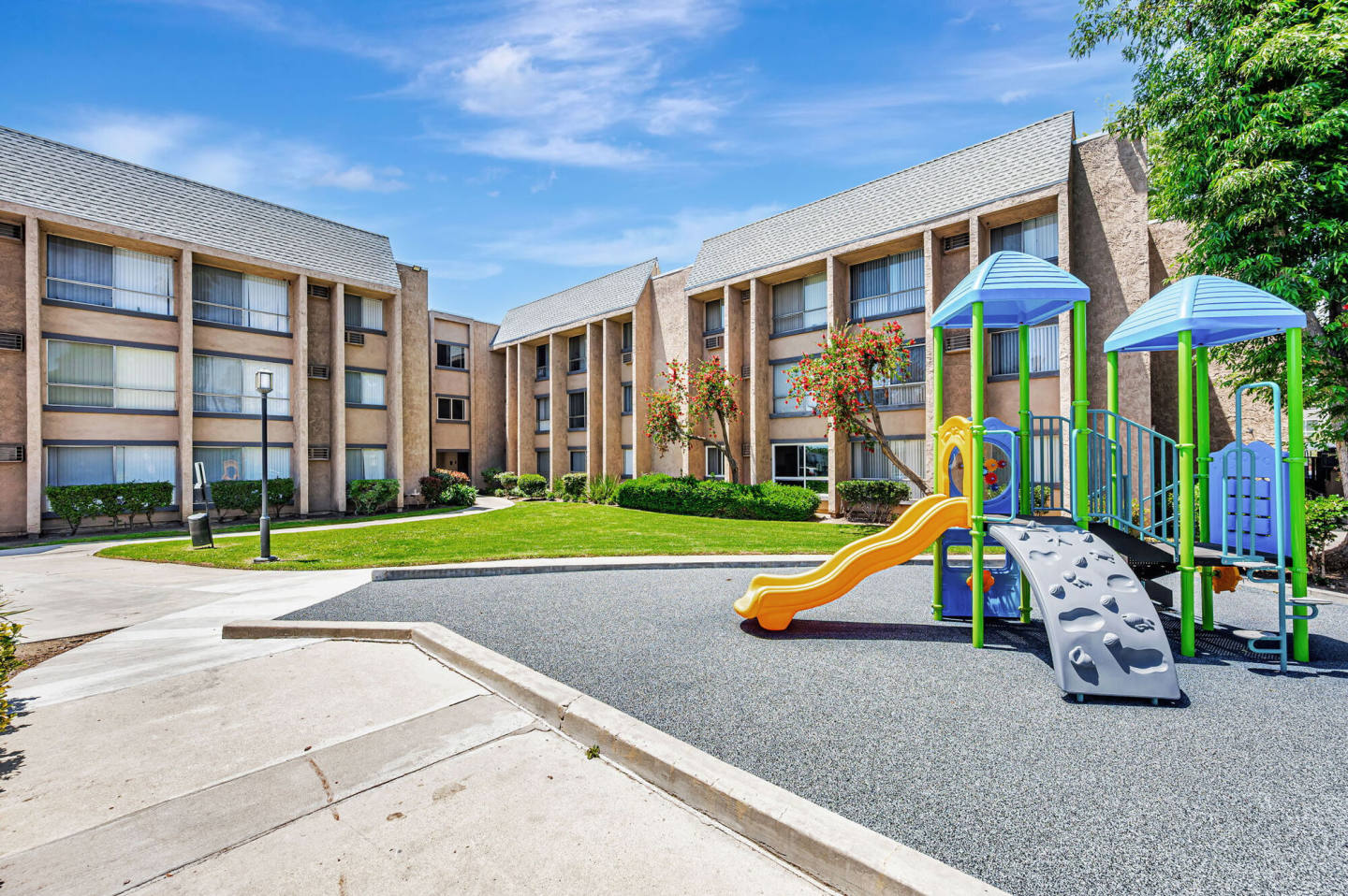 Independence Park Apartments Image 6