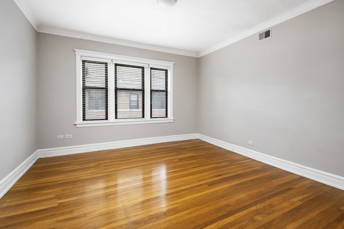 Reside on Irving Park Image 4