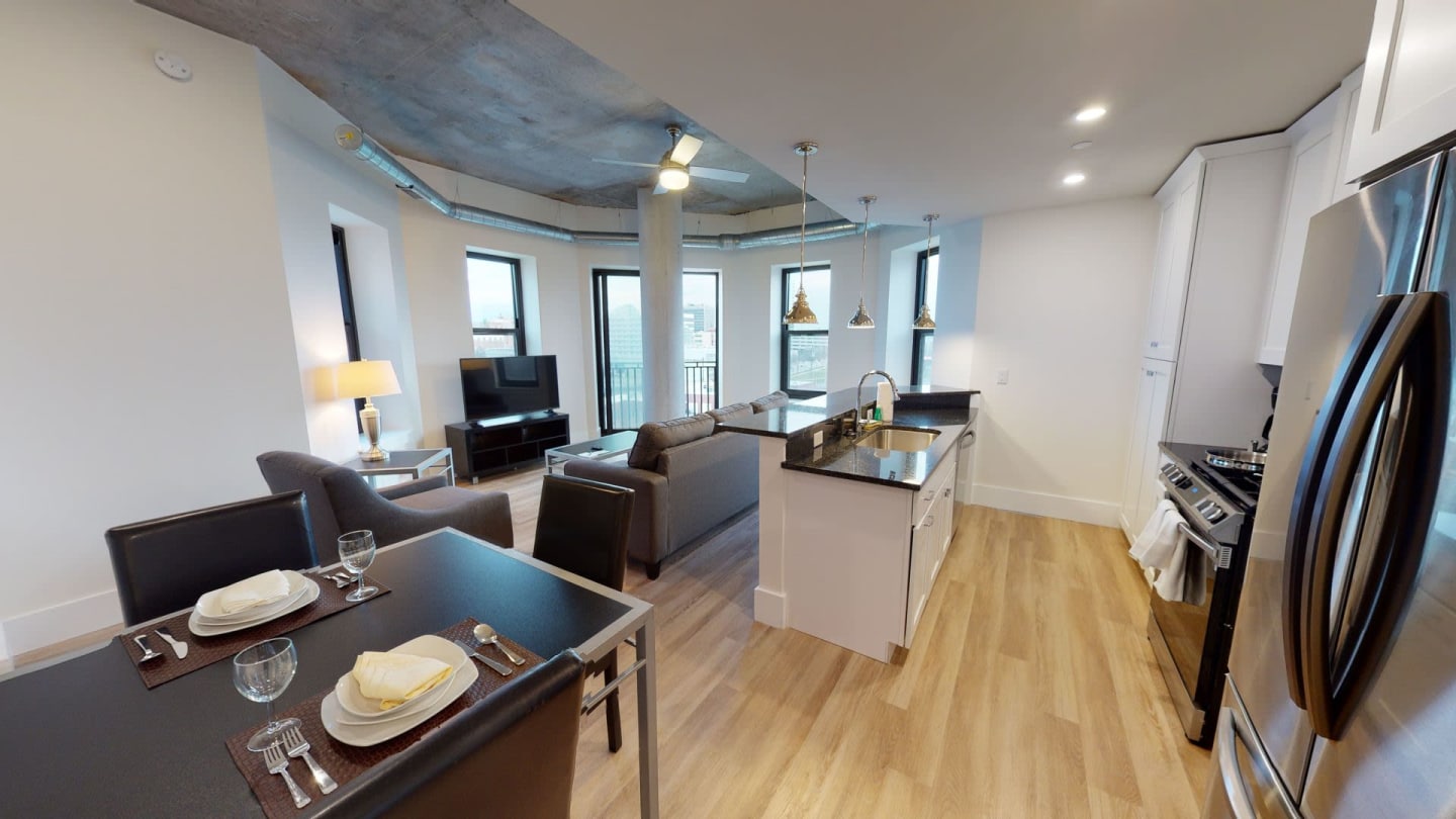 300 East LaSalle Image 46
