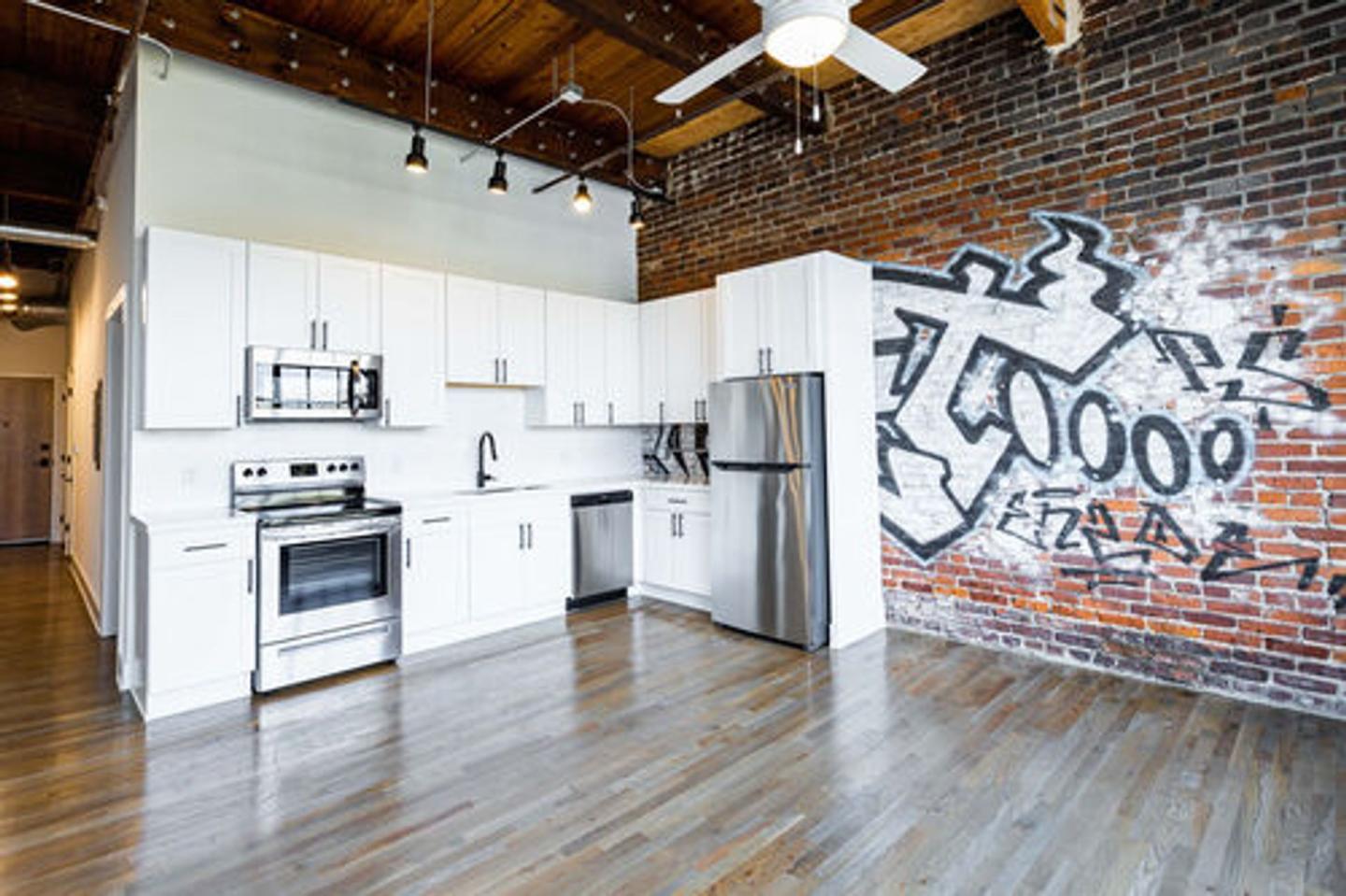 Lofts at Abrams Fixtures Image 6
