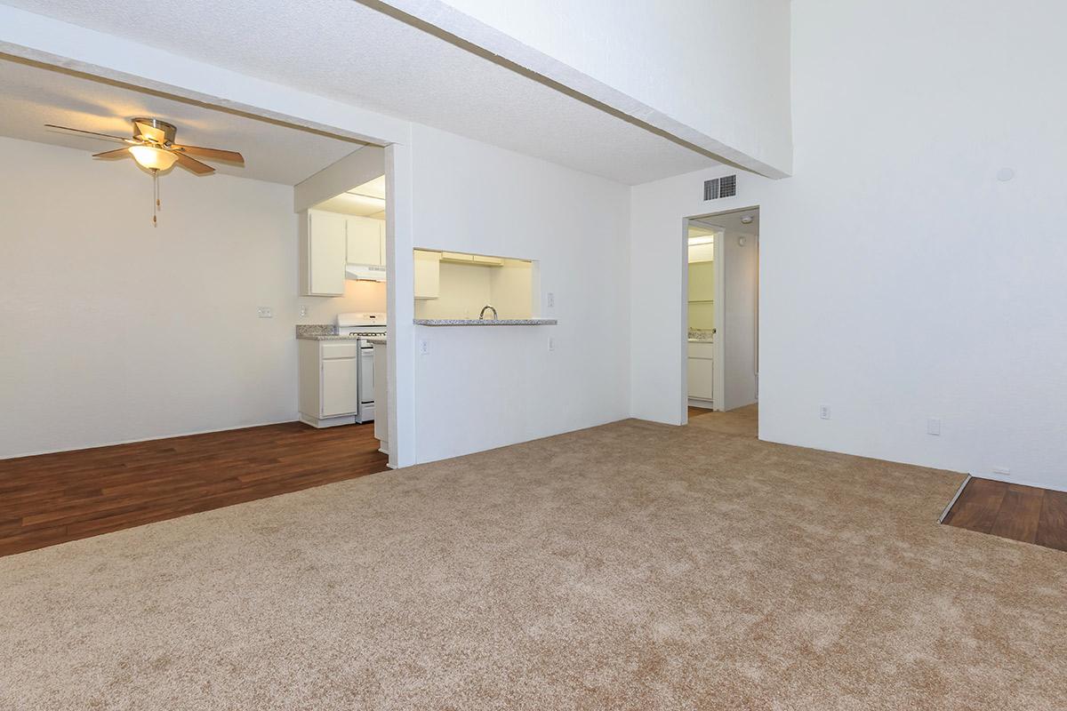 Carlyle Square Apartment Homes Image 11