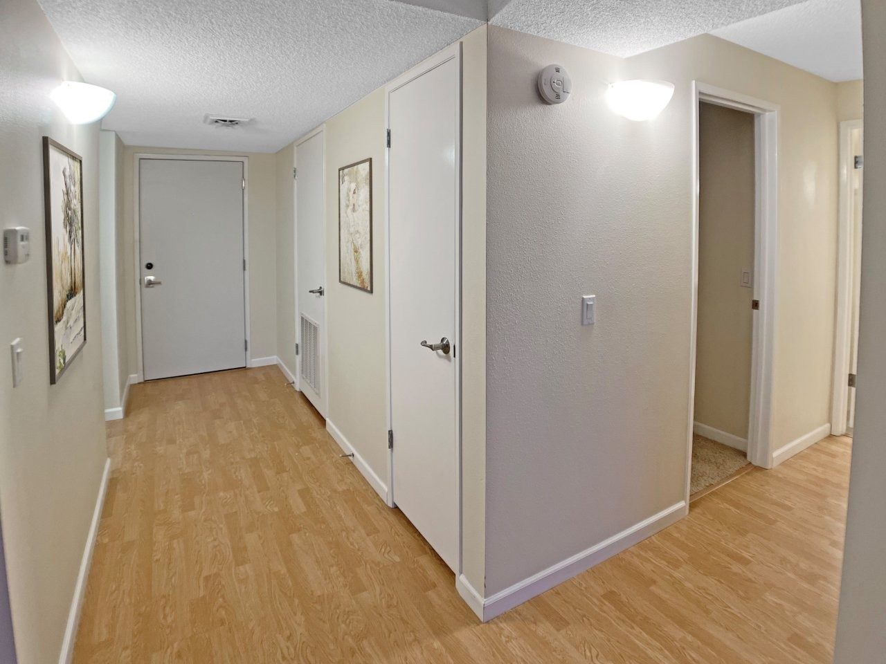 Lake Tower Apartments Image 19