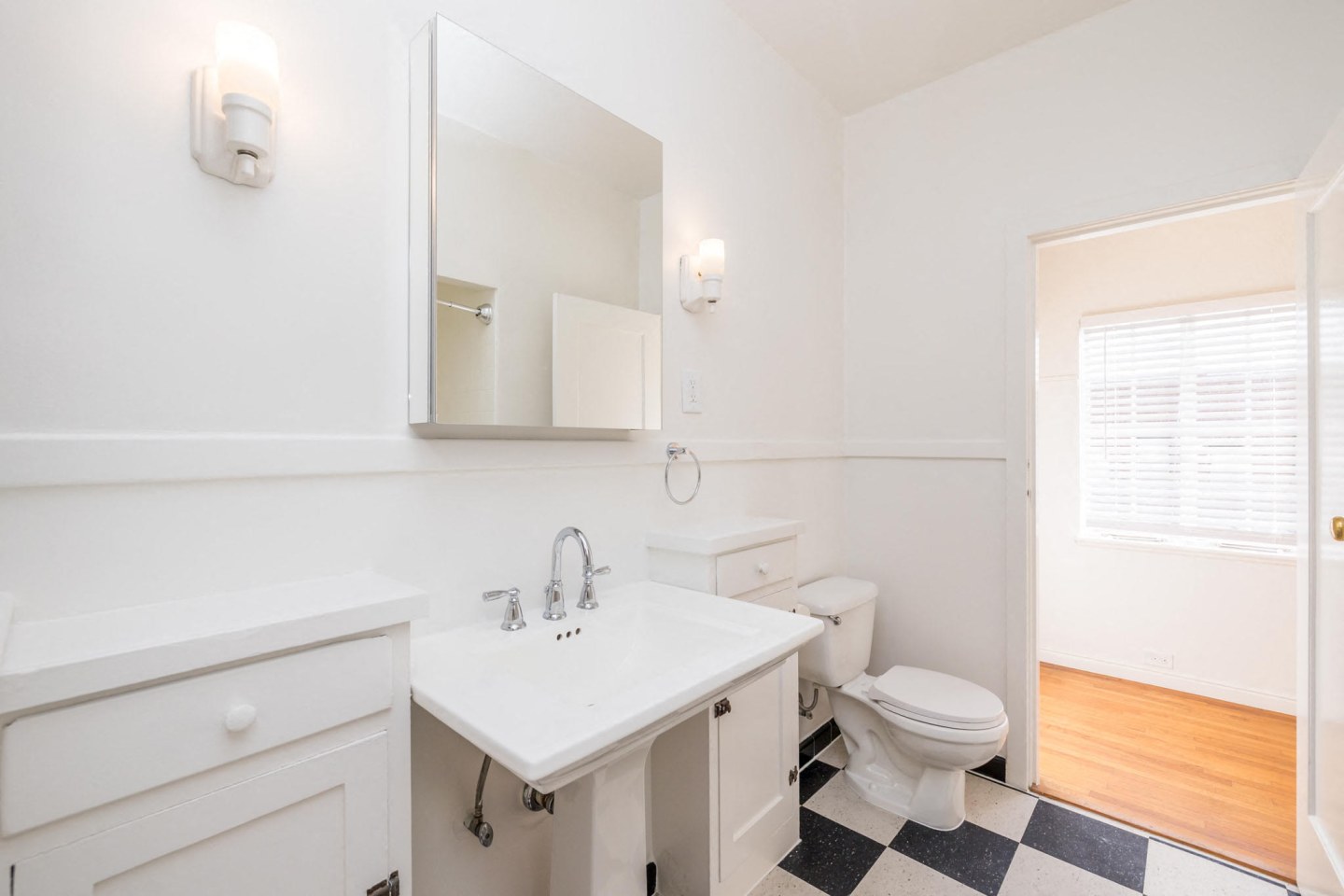 381 Belmont Street Image 10