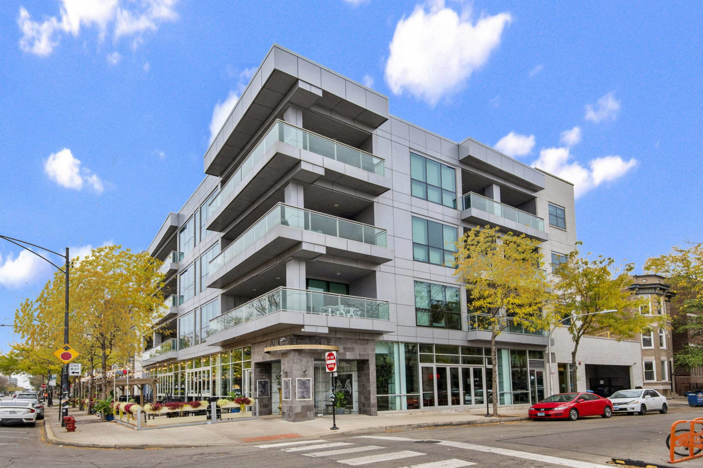 1846 W Division St Image 2
