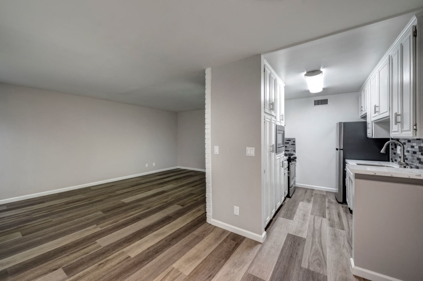 Encino Garden Image 15