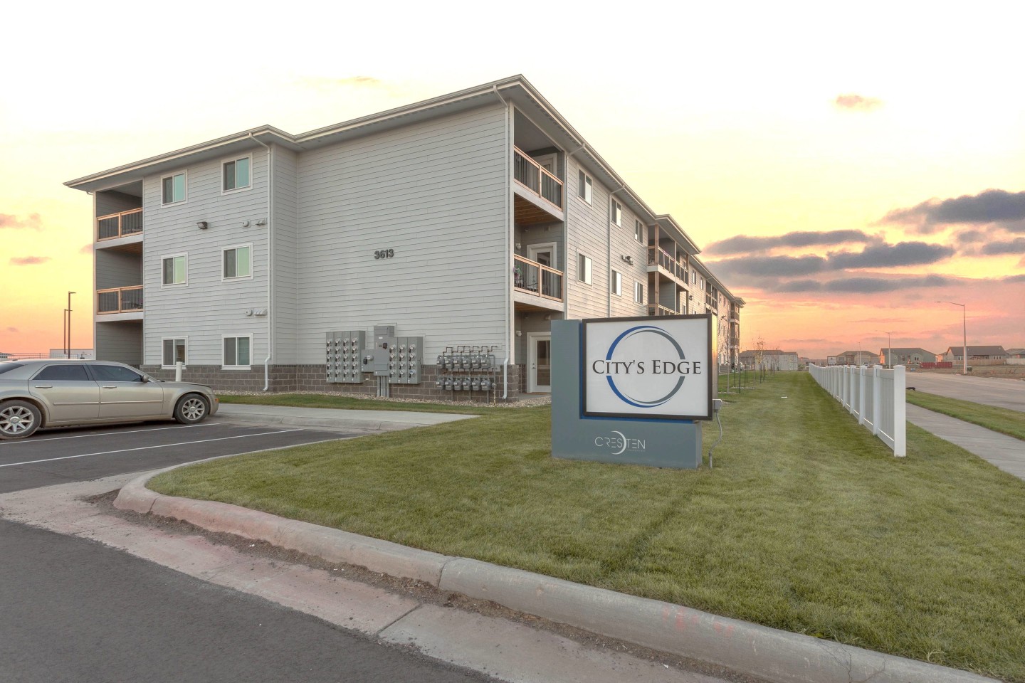 City's Edge Image 1