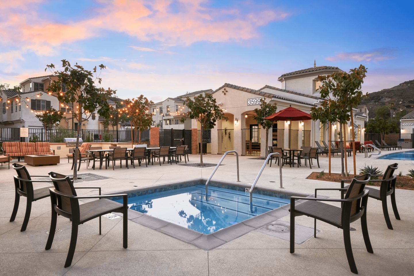 Mitchell Place Apartments Image 14