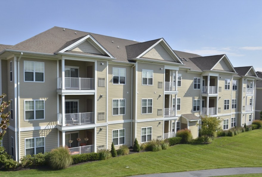 Woodmont Mews Apartments Image 1