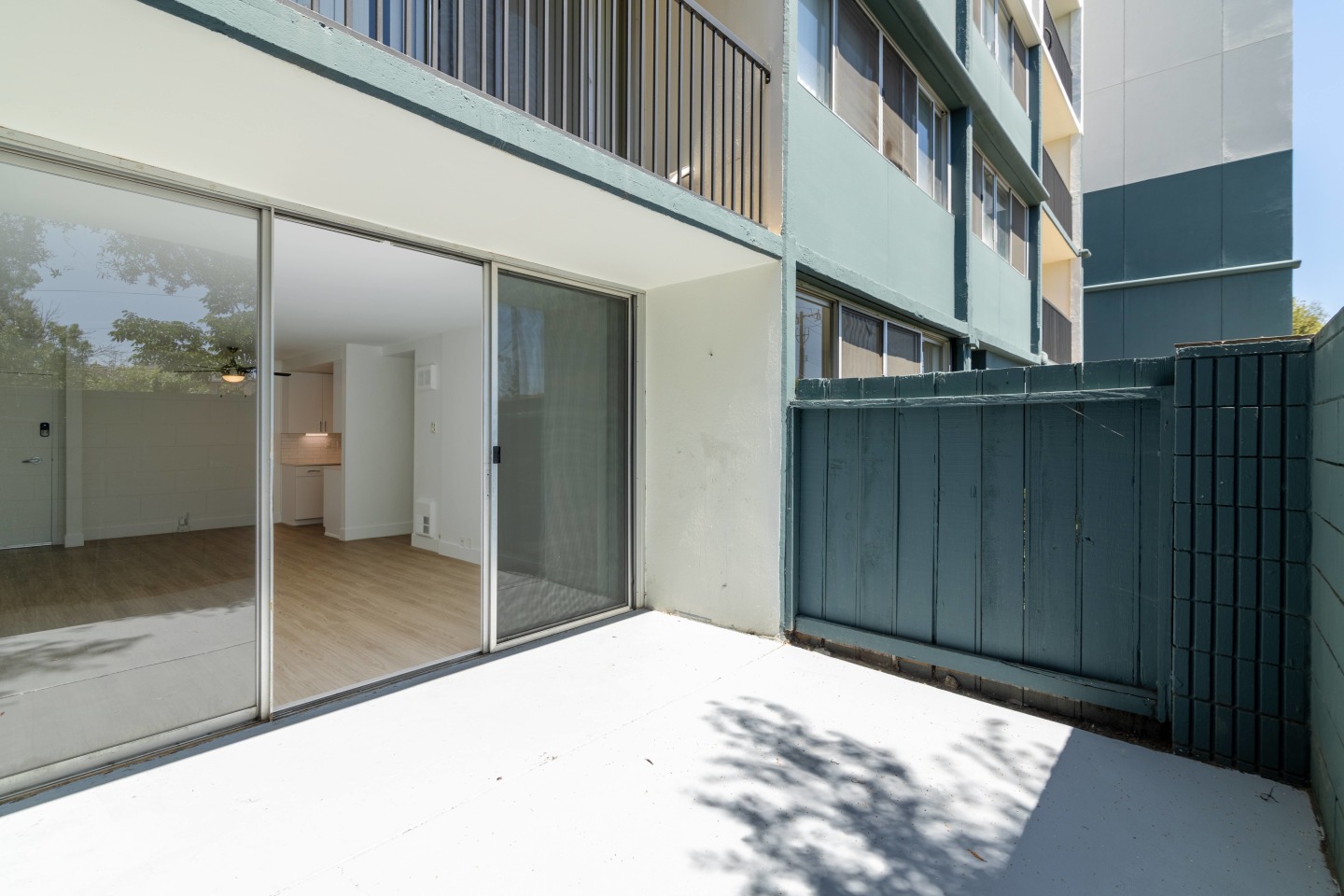 Avenue Two Image 81