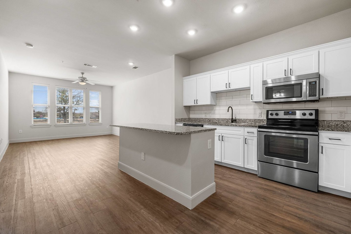 Bell Gateway Village Image 20