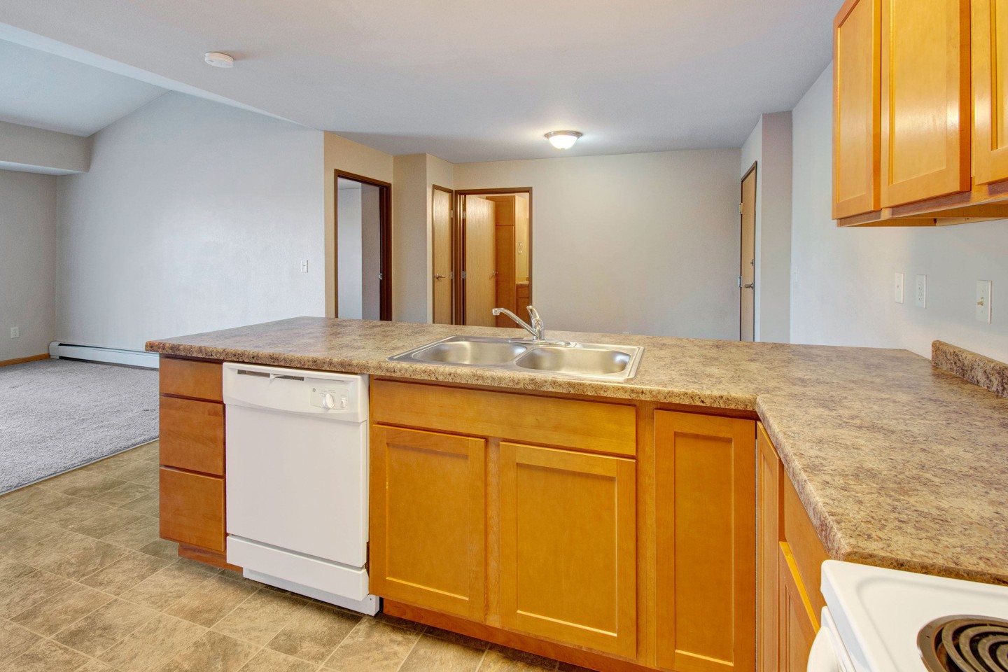 Roosevelt East Apartments Image 4
