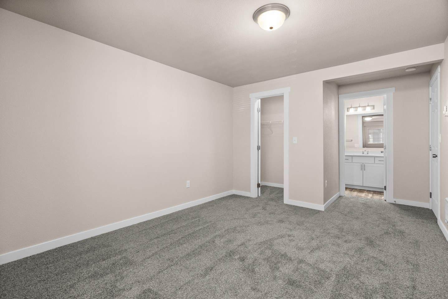 Crown Pointe Apartments Image 23