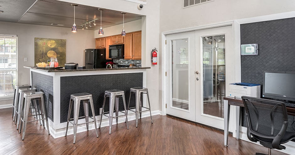 Broadmoor Apartment Homes Image 4