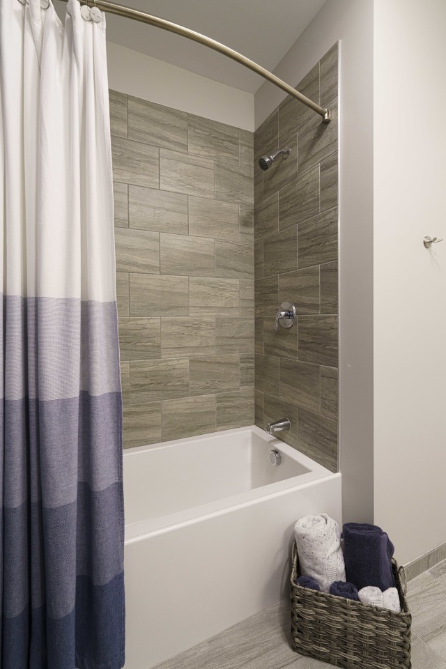 Viva Lakeshore Image 41